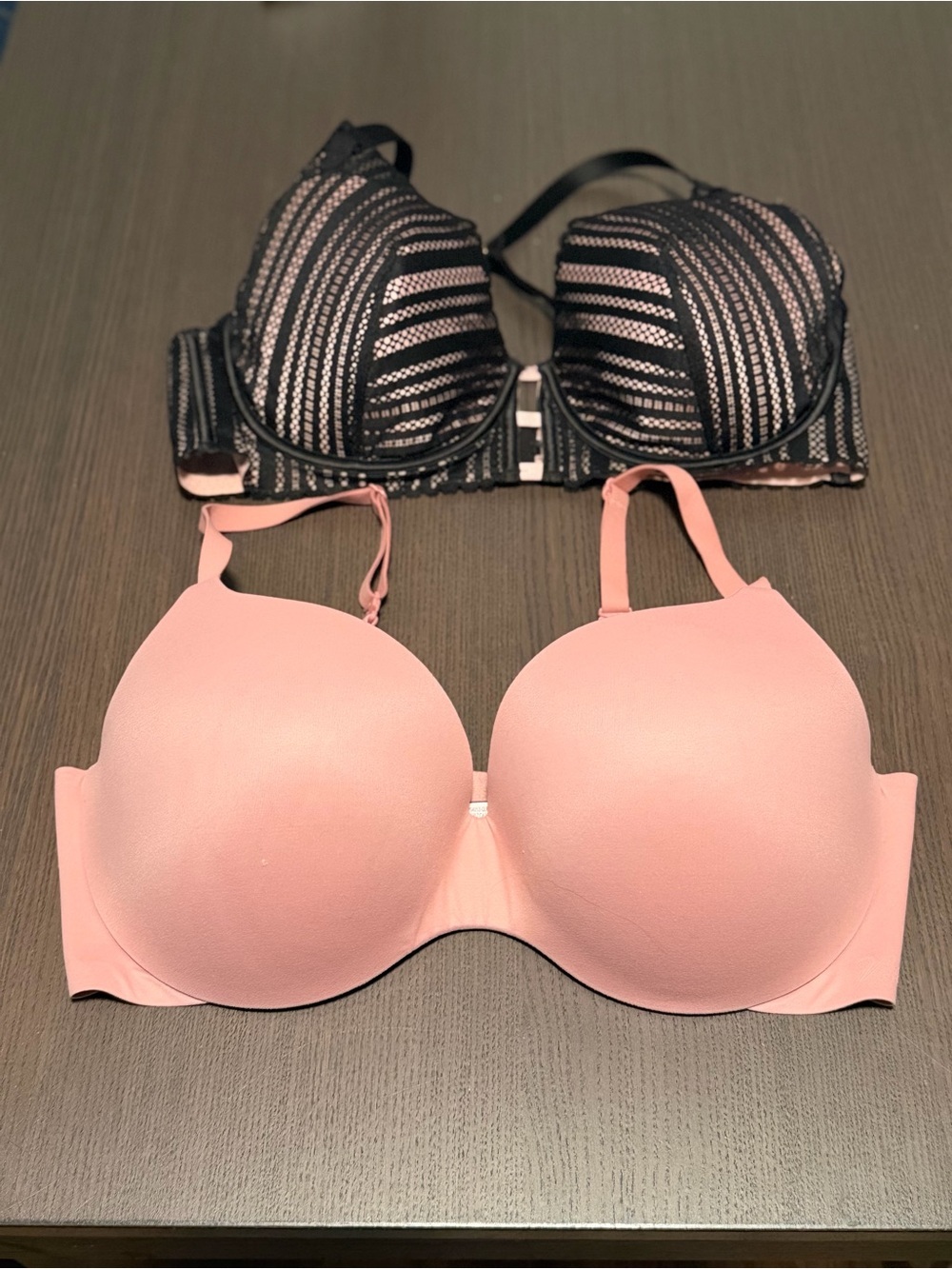 Victoria's Secret 2 brassieres push up pink And black